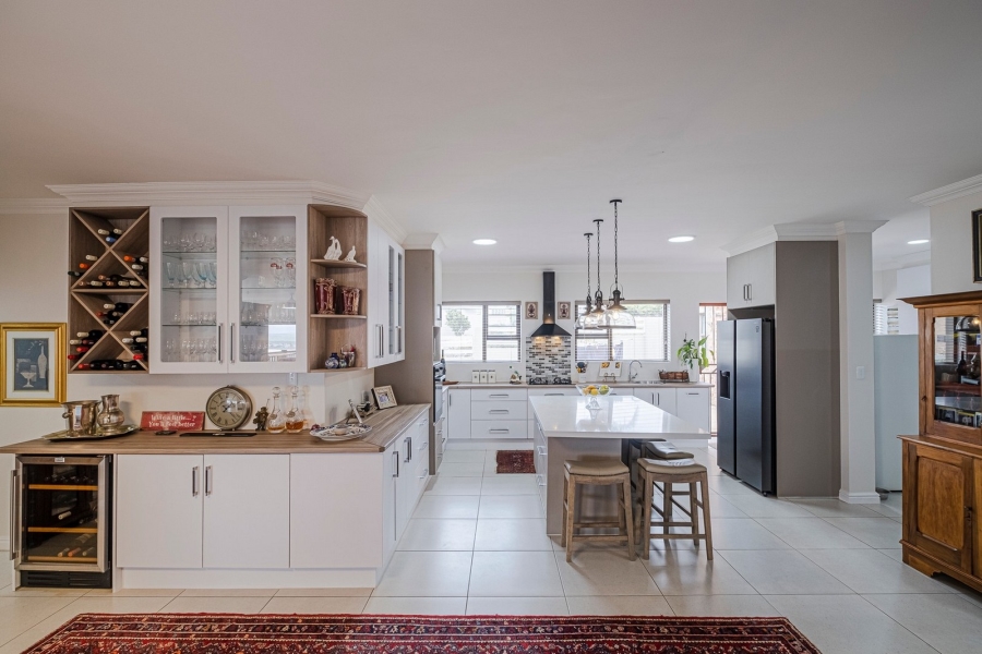 3 Bedroom Property for Sale in Wavecrest Eastern Cape
